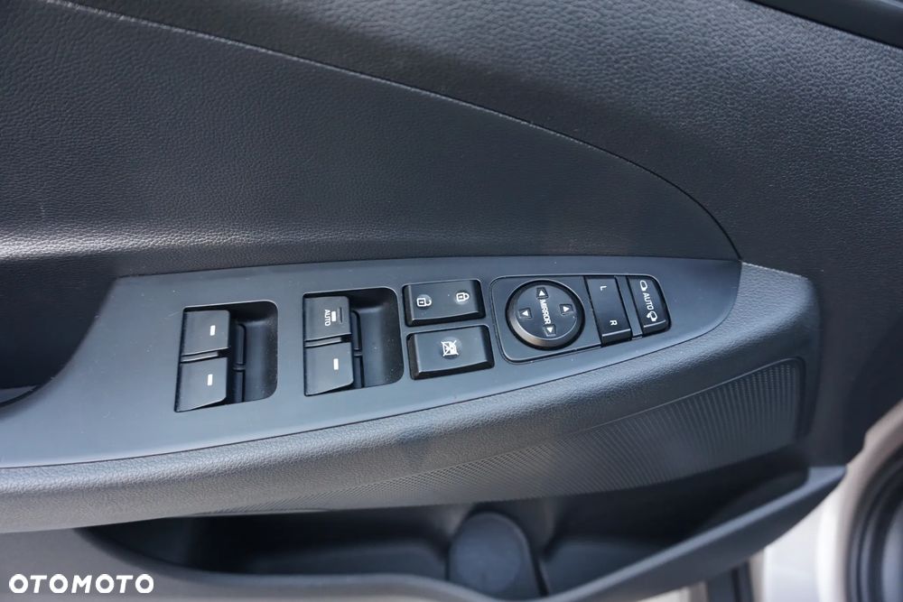 Hyundai Tucson 1.7 CRDI BlueDrive Comfort 2WD - 19