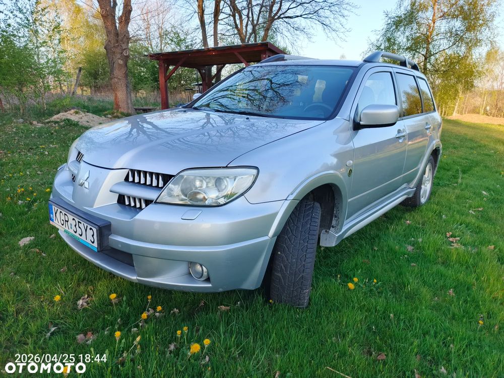 Mitsubishi Outlander 2.0 Intense DAKAR - 3