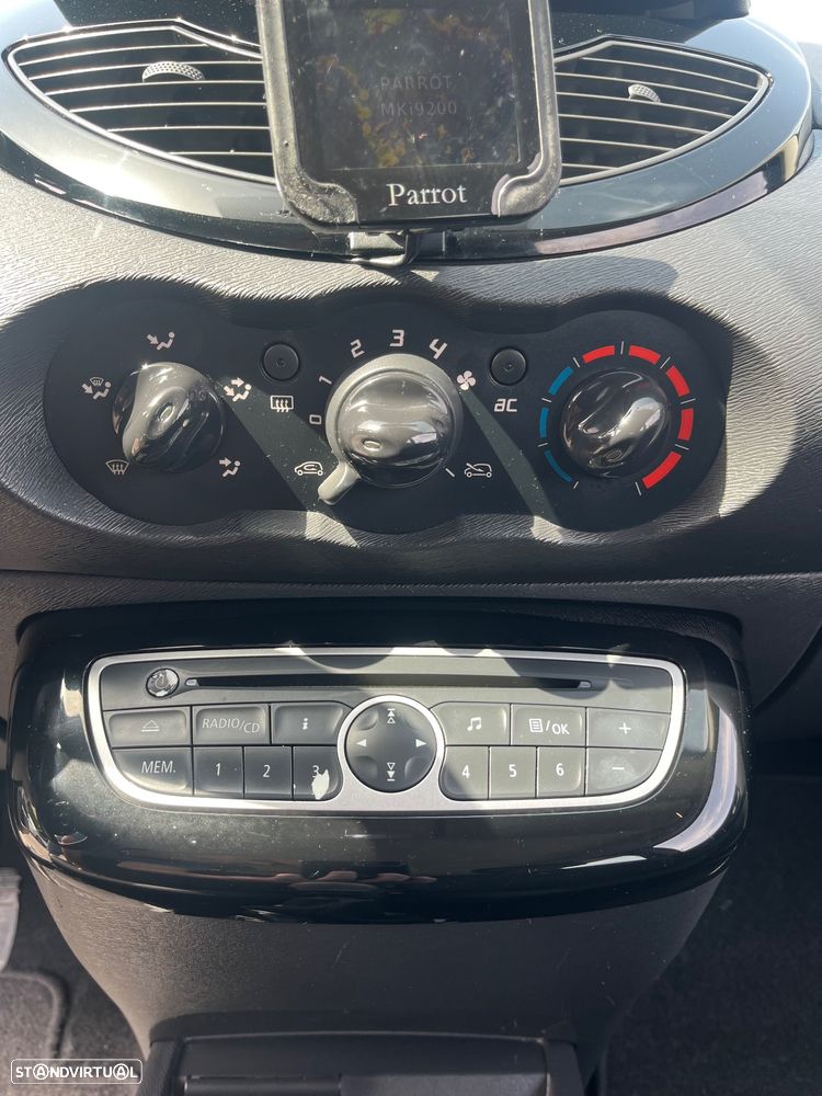 Renault Twingo 1.2 LEV 16V 75 Authentique - 8
