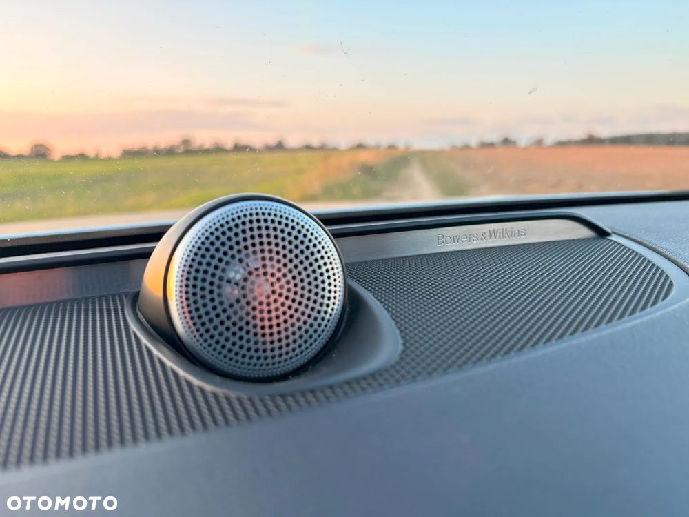 Volvo V90 Cross Country - 10