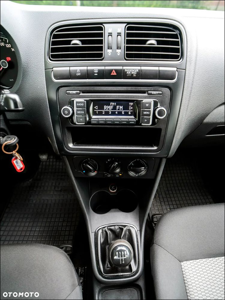 Volkswagen Polo - 24