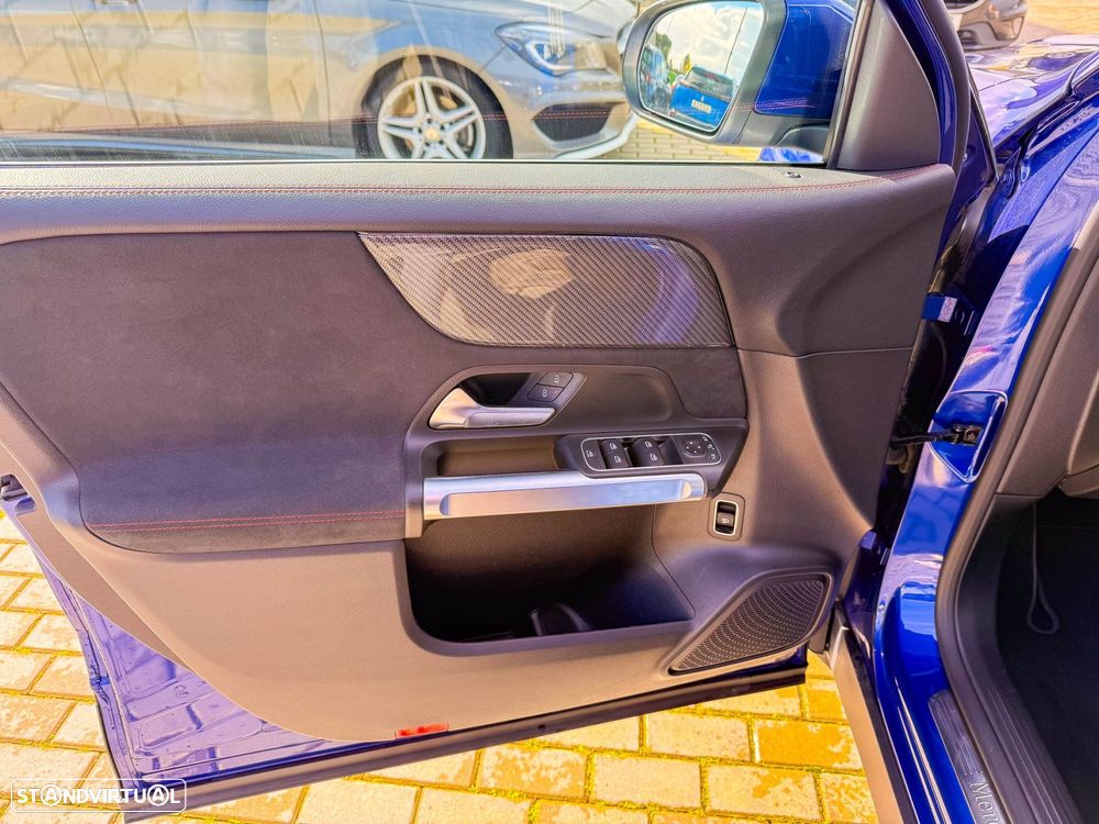 Mercedes-Benz GLB 200 d AMG Line - 12