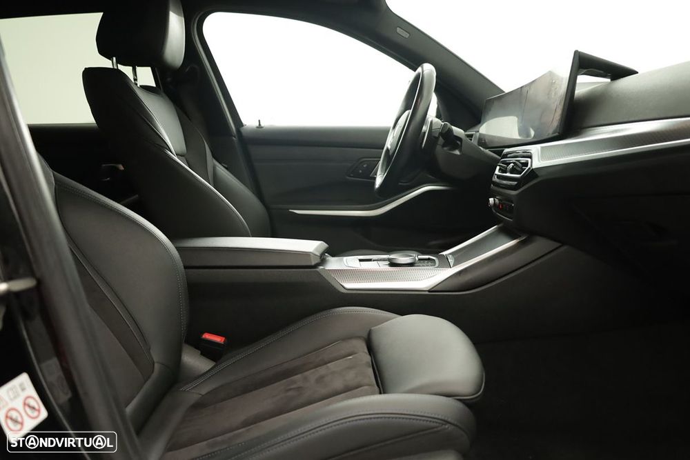 BMW 320 d Pack Desportivo M Auto - 19