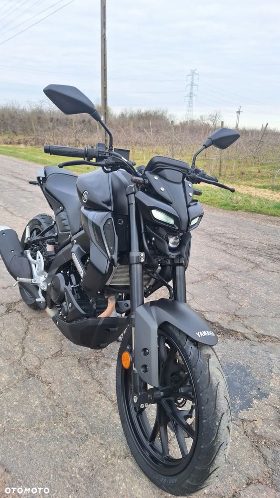 Yamaha MT - 27