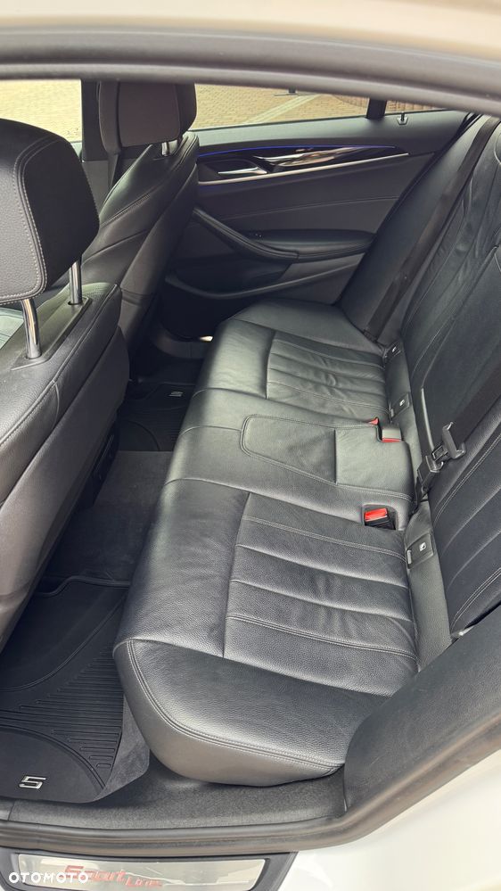 BMW Seria 5 520d Sport Line - 14