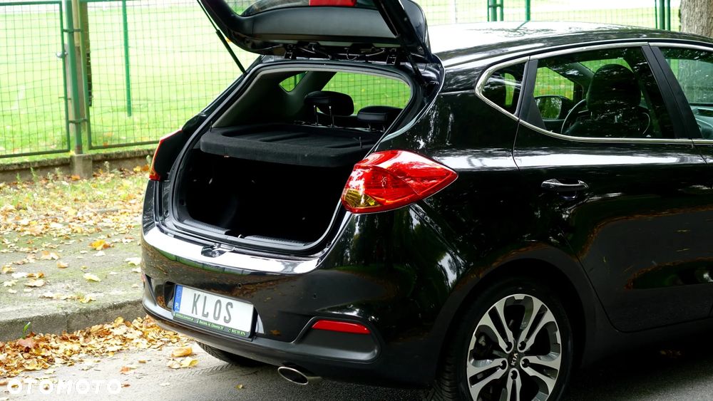 Kia Ceed 1.6 CRDi 128 Platinum Edition - 34