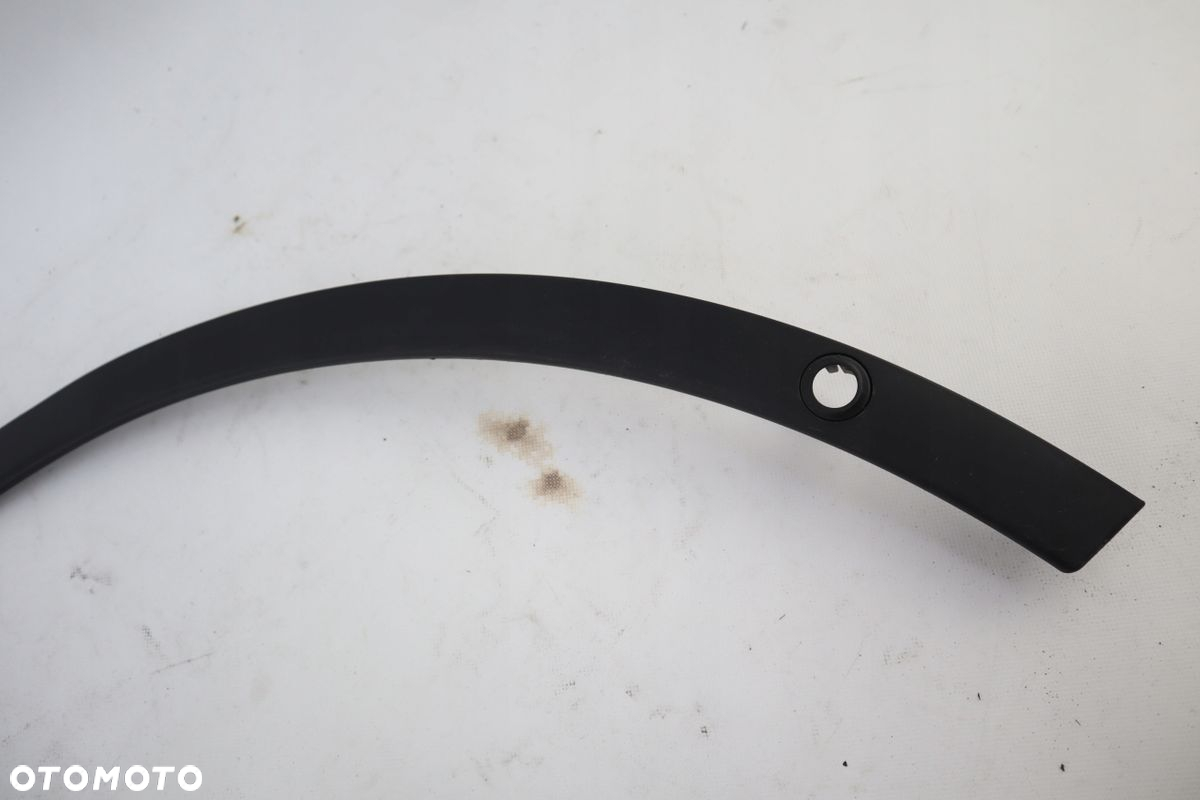 LISTWA BŁOTNIKA PRAWY PRZÓD LAND ROVER DISCOVERY V HY3216A074BE NA PDC - 2