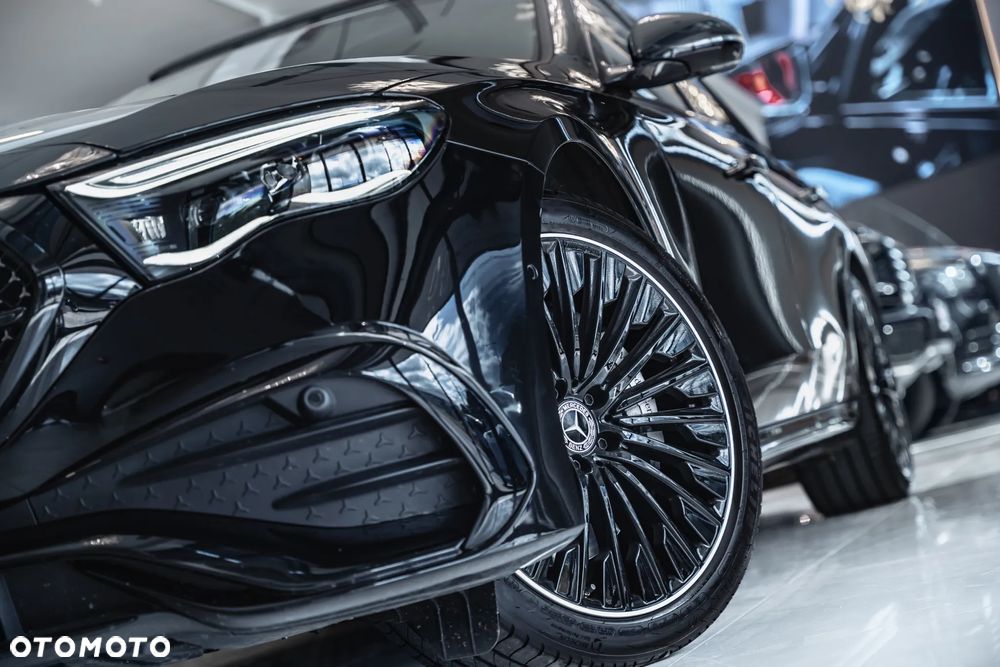 Mercedes-Benz Klasa E 300e 4Matic 9G-TRONIC Edition AMG Line - 3