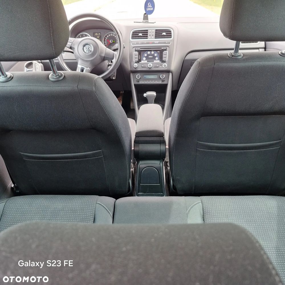 Volkswagen Polo 1.4 16V Highline DSG - 10