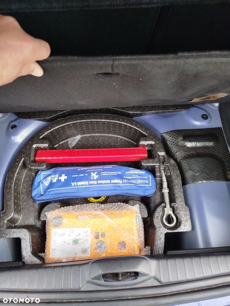 Peugeot 208 95 VTI Allure - 33