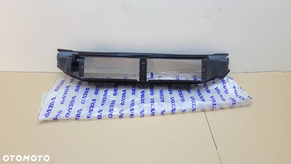 NOWA VOLVO XC90 II 15- Kierownica powietrza dolna wlot żaluzja roleta dolot 31383724 - 2