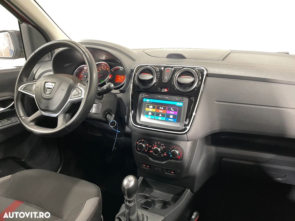 Dacia Lodgy TCe 130 GPF Stepway - 8