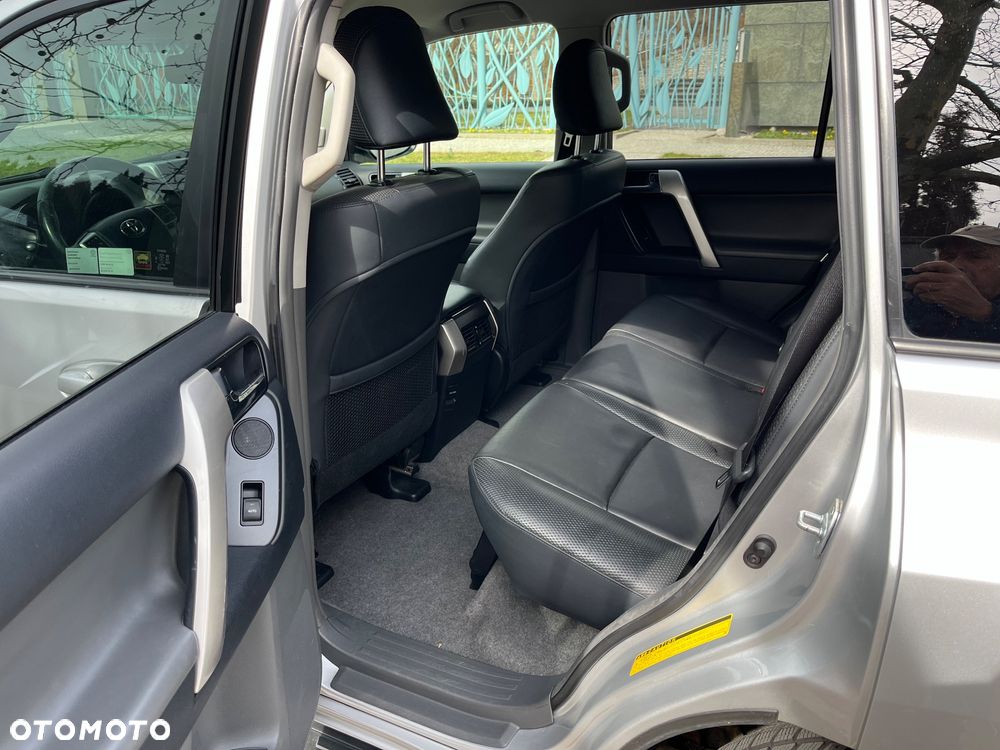 Toyota Land Cruiser LC 3.0 D-4D Sol plus - 7