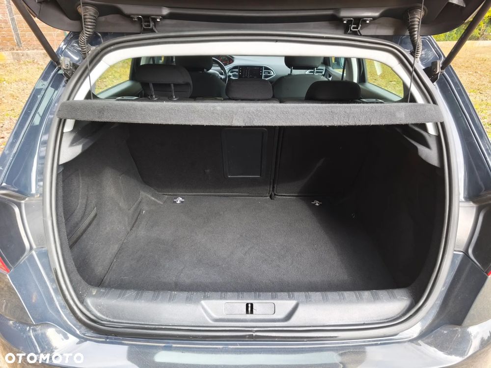 Peugeot 308 BlueHDi 130 EAT6 Stop & Start Allure - 23