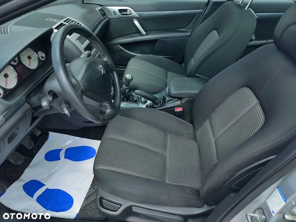 Peugeot 407 - 7