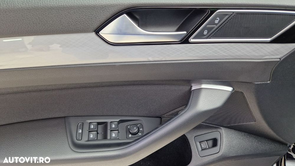 Volkswagen Passat 2.0 TDI DSG Comfortline - 12