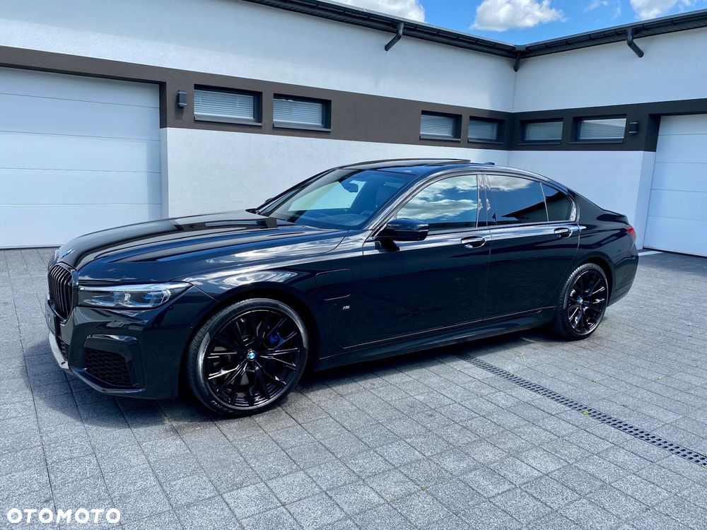 BMW Seria 7 745e sport - 2