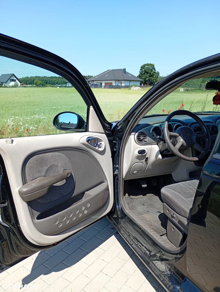 Chrysler PT Cruiser - 16