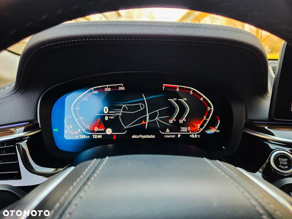 BMW Seria 5 520i Luxury Line sport - 28
