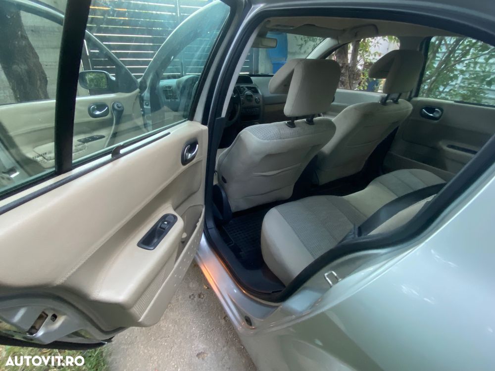 Renault Megane II 1.5 dCi Confort Privilege - 8