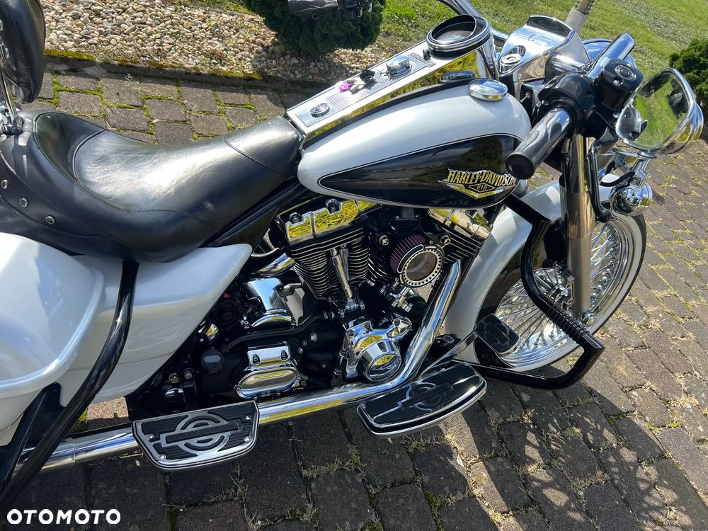 Harley-Davidson Touring Road King - 16