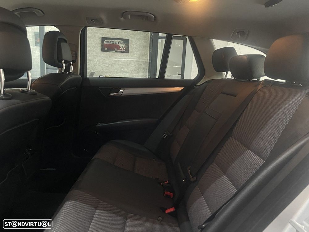 Mercedes-Benz C 220 CDi Avantgarde BlueEfficiency - 24