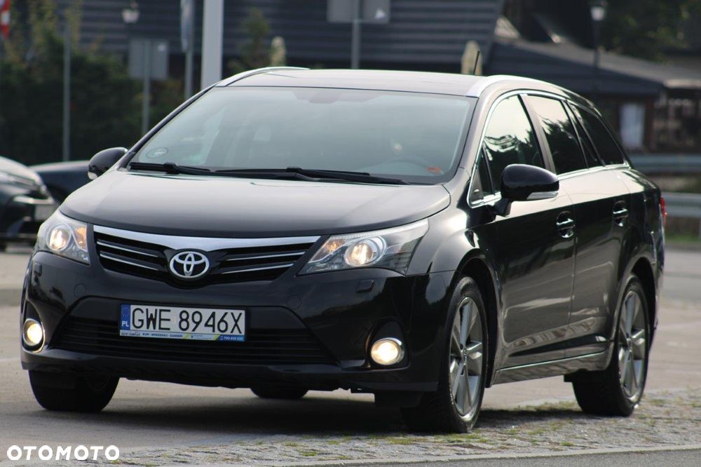 Toyota Avensis 1.8 Premium - 37