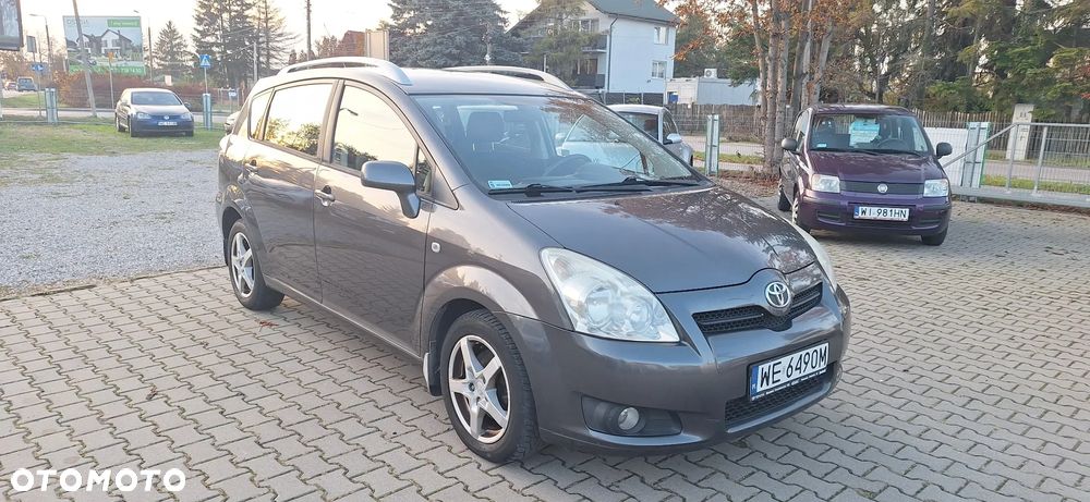 Toyota Corolla Verso - 3