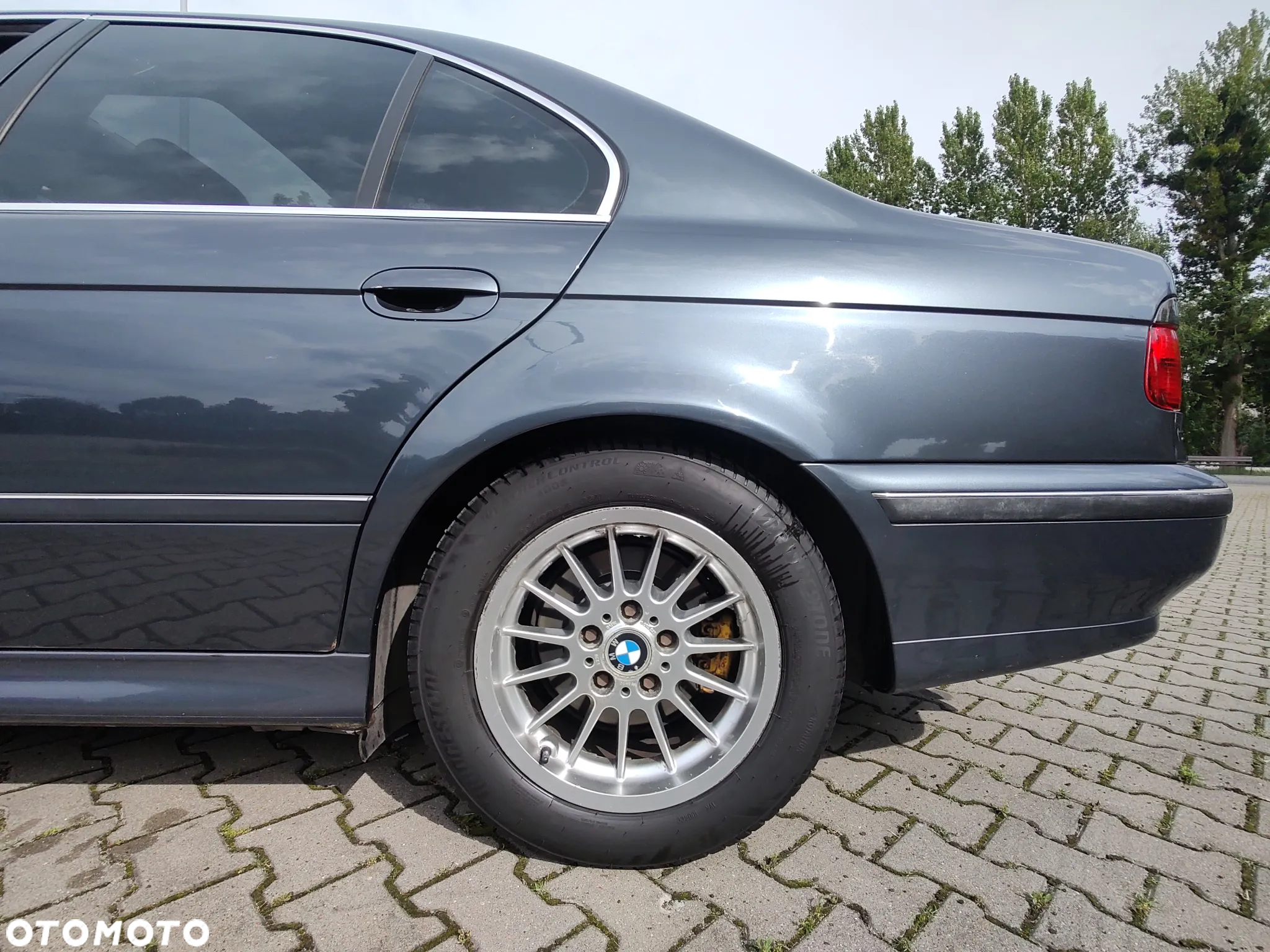BMW Seria 5 520i - 14