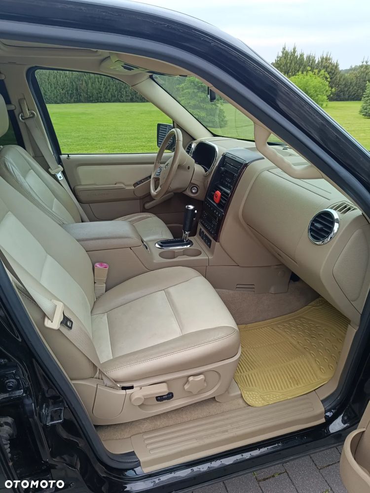 Ford Explorer 4.6 4WD - 9