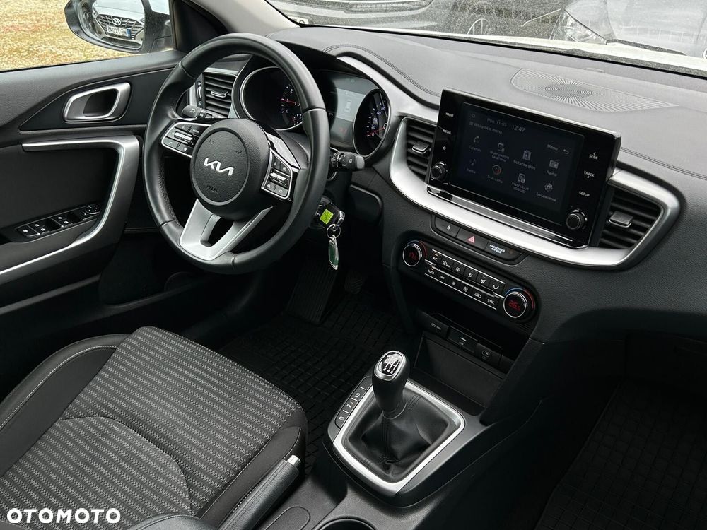 Kia Ceed 1.5 T-GDI M - 16