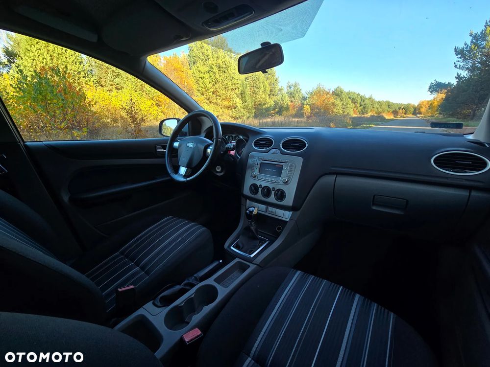 Ford Focus 1.6 TDCi Style - 9