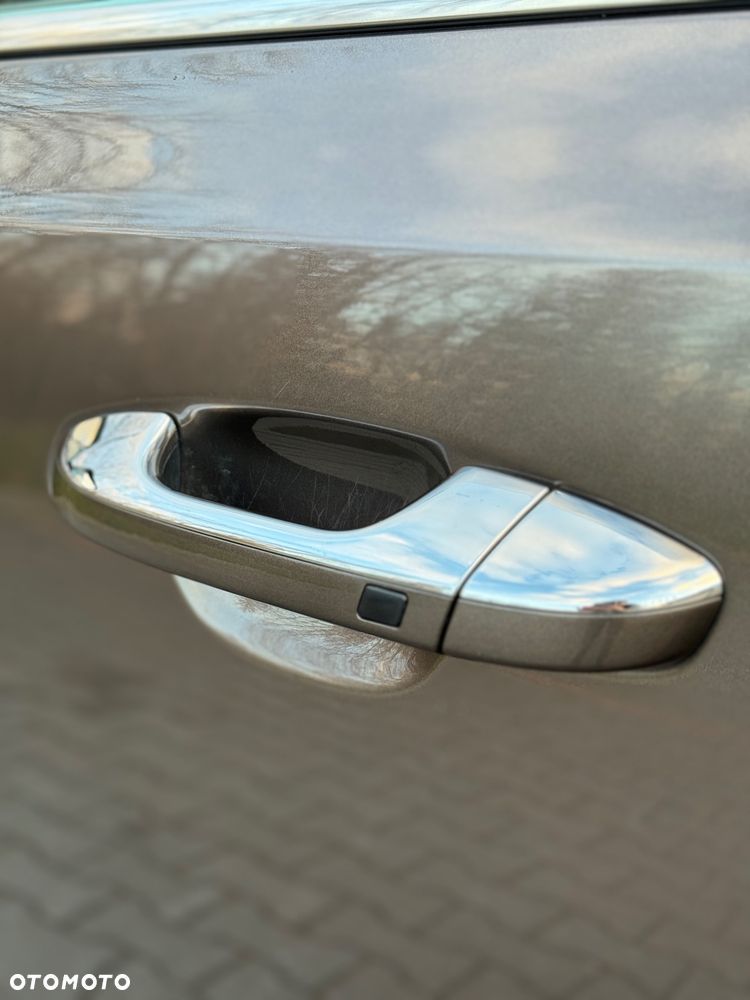 Kia Sportage 2,0 CRDI AWD Platinum - 18