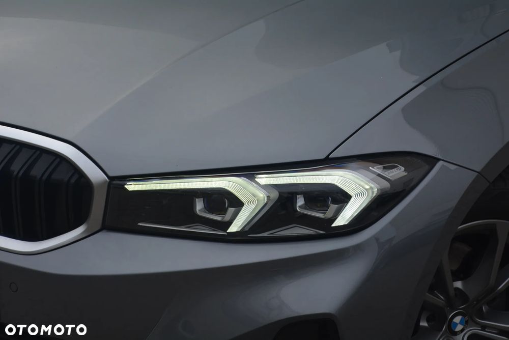 BMW Seria 3 320d Sport - 12