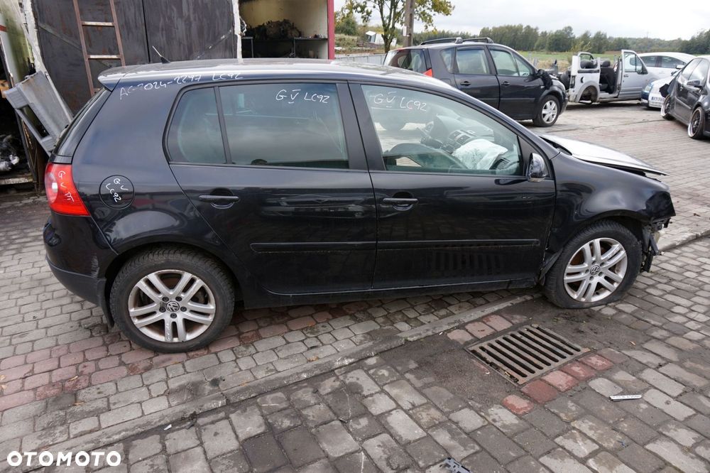VOLKSWAGEN GOLF V 5D HB 2008 LC9Z 1.4 TSI CAXA 122KM JPG CZARNY na części - 6