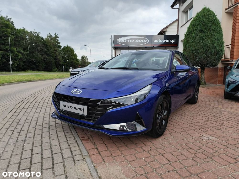 Hyundai Elantra - 1