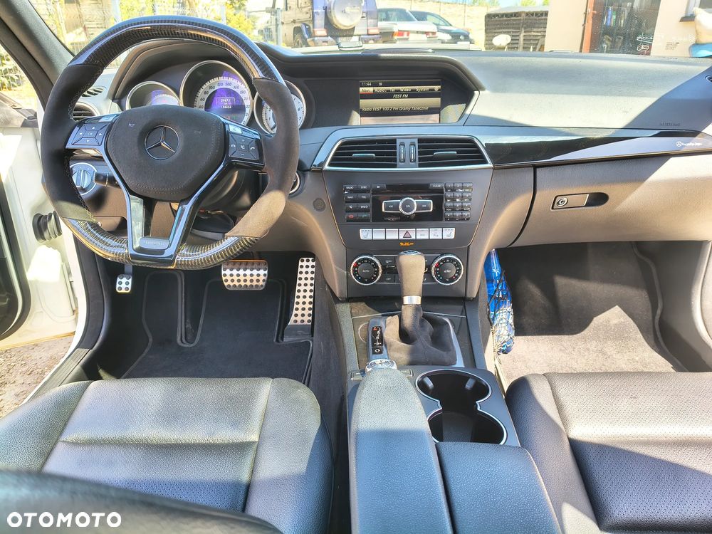 Mercedes-Benz Klasa C 350 4Matic (BlueEFFICIENCY) 7G-TRONIC Avantgarde - 31