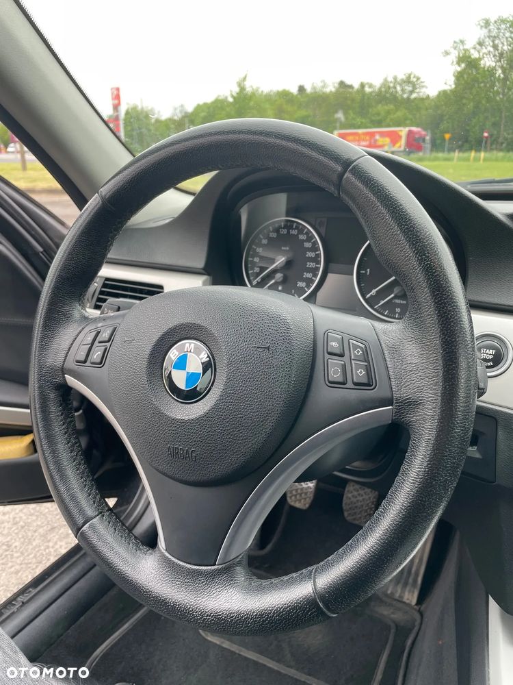 BMW Seria 3 318i Edition Exclusive - 9
