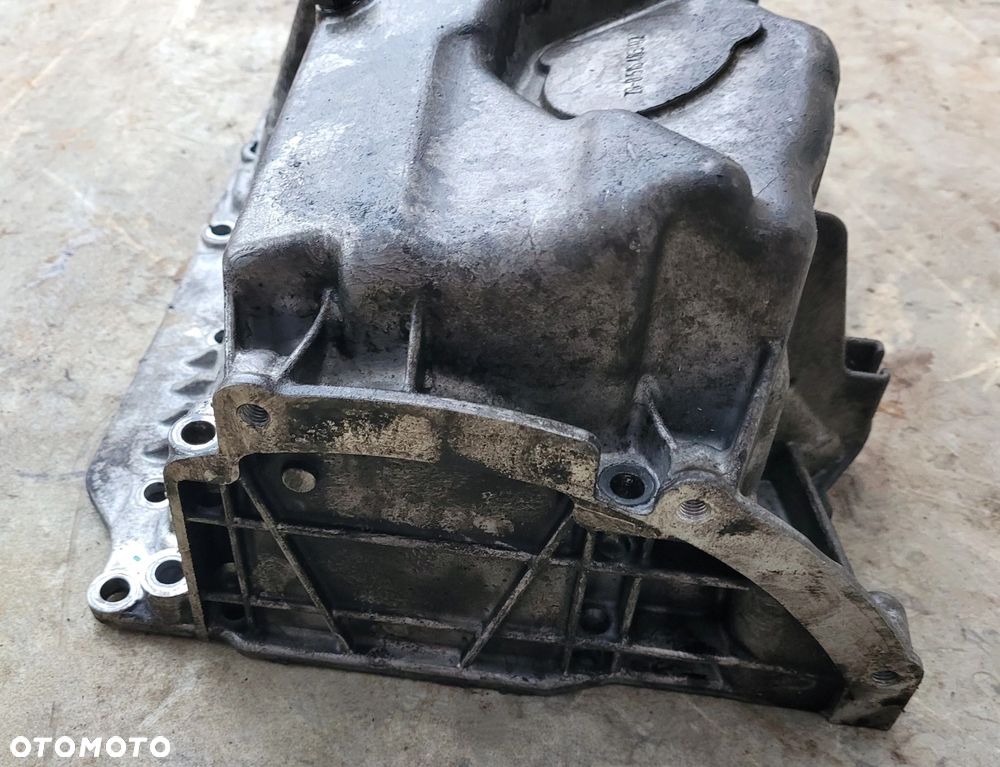 MISA MISKA OLEJOWA BMW F20 F21 N47D20 2.0D 8516485 - 3