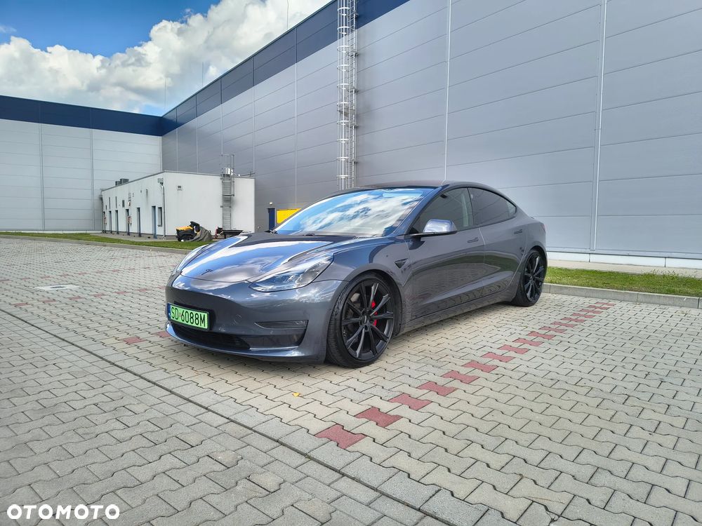 Tesla Model 3 - 10