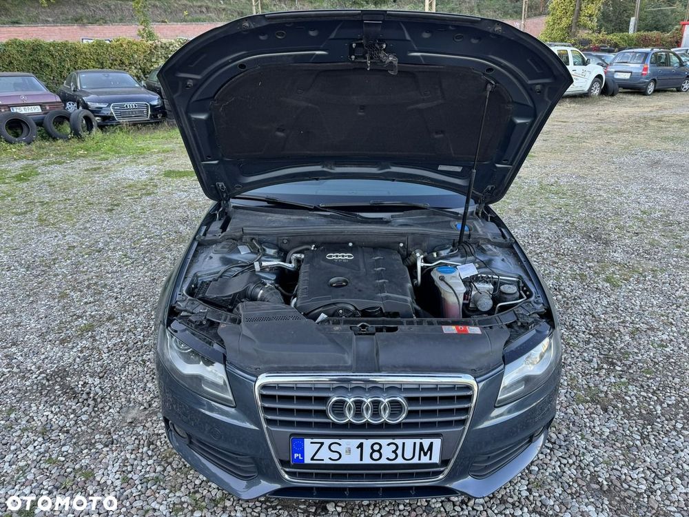 Audi A4 Limousine - 10