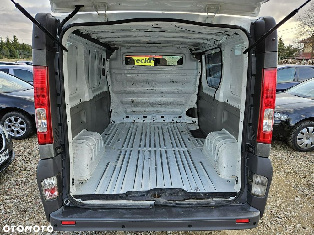 Renault Trafic - 16