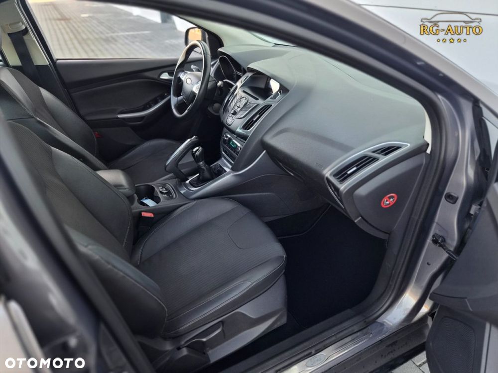 Ford Focus - 37