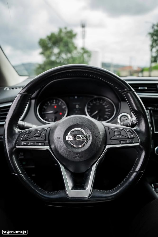 Nissan Qashqai 1.3 DIG-T Acenta DCT - 33