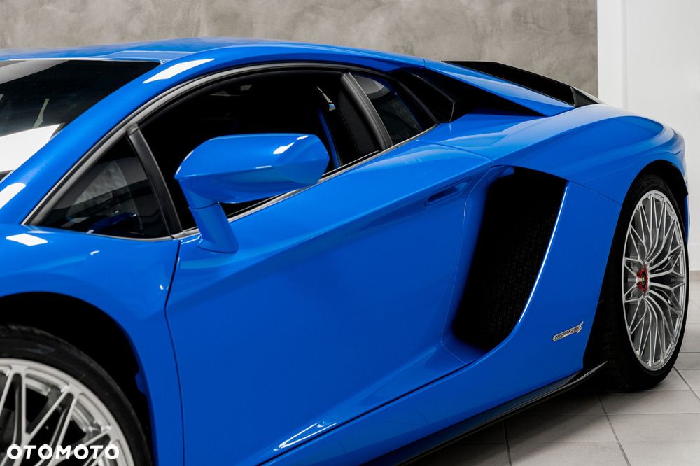 Lamborghini Aventador - 13