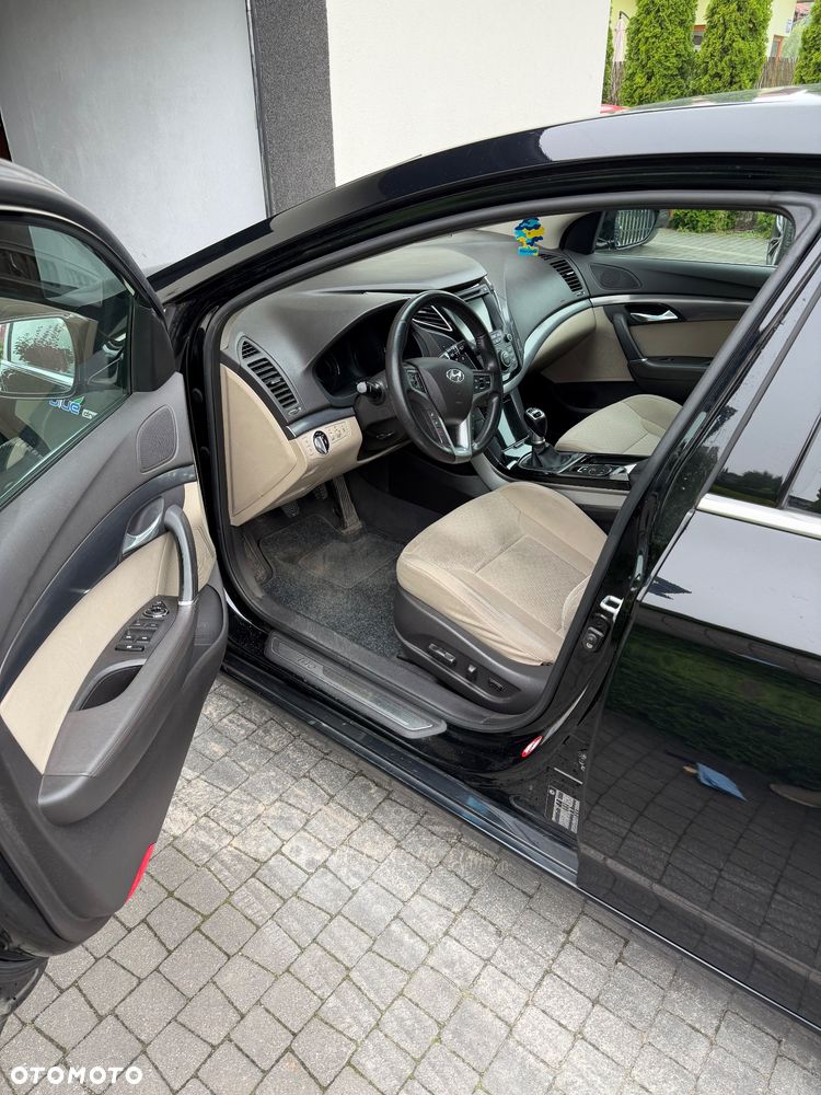 Hyundai i40 1.7 CRDi Comfort + - 17