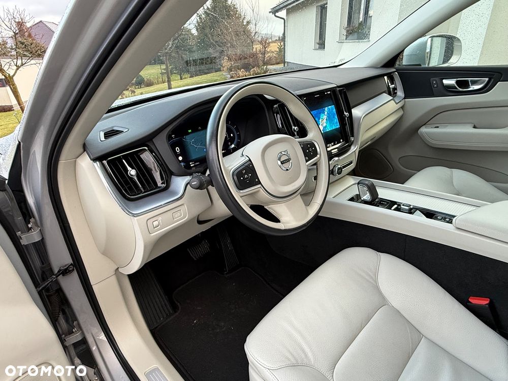 Volvo XC 60 B4 D Ultimate Dark - 13