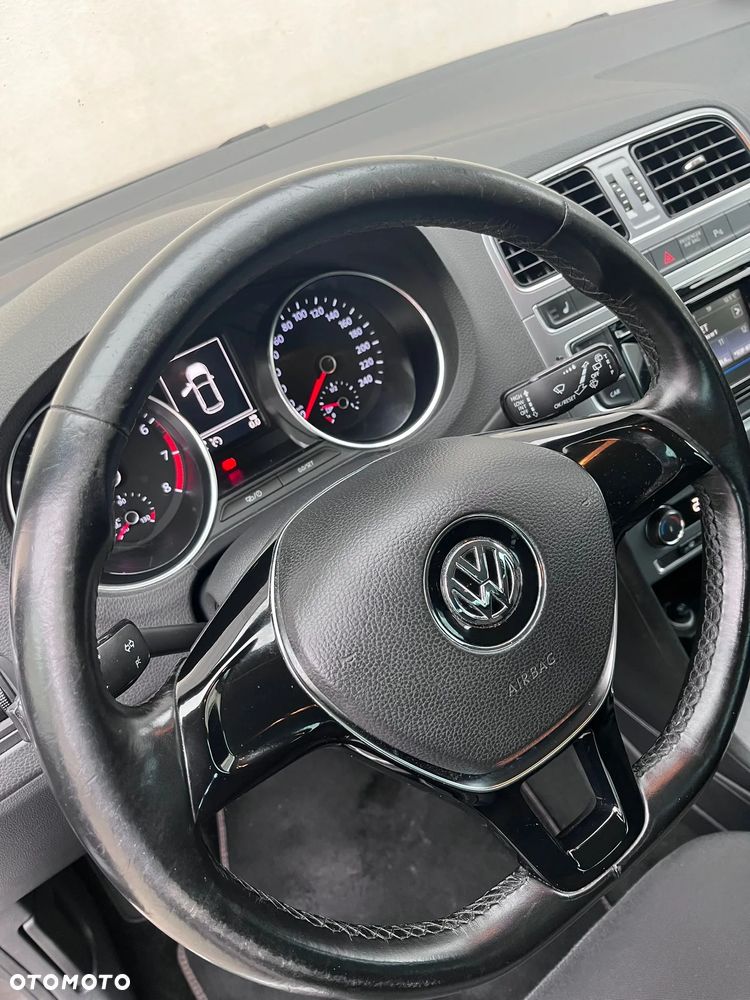 Volkswagen Polo - 24