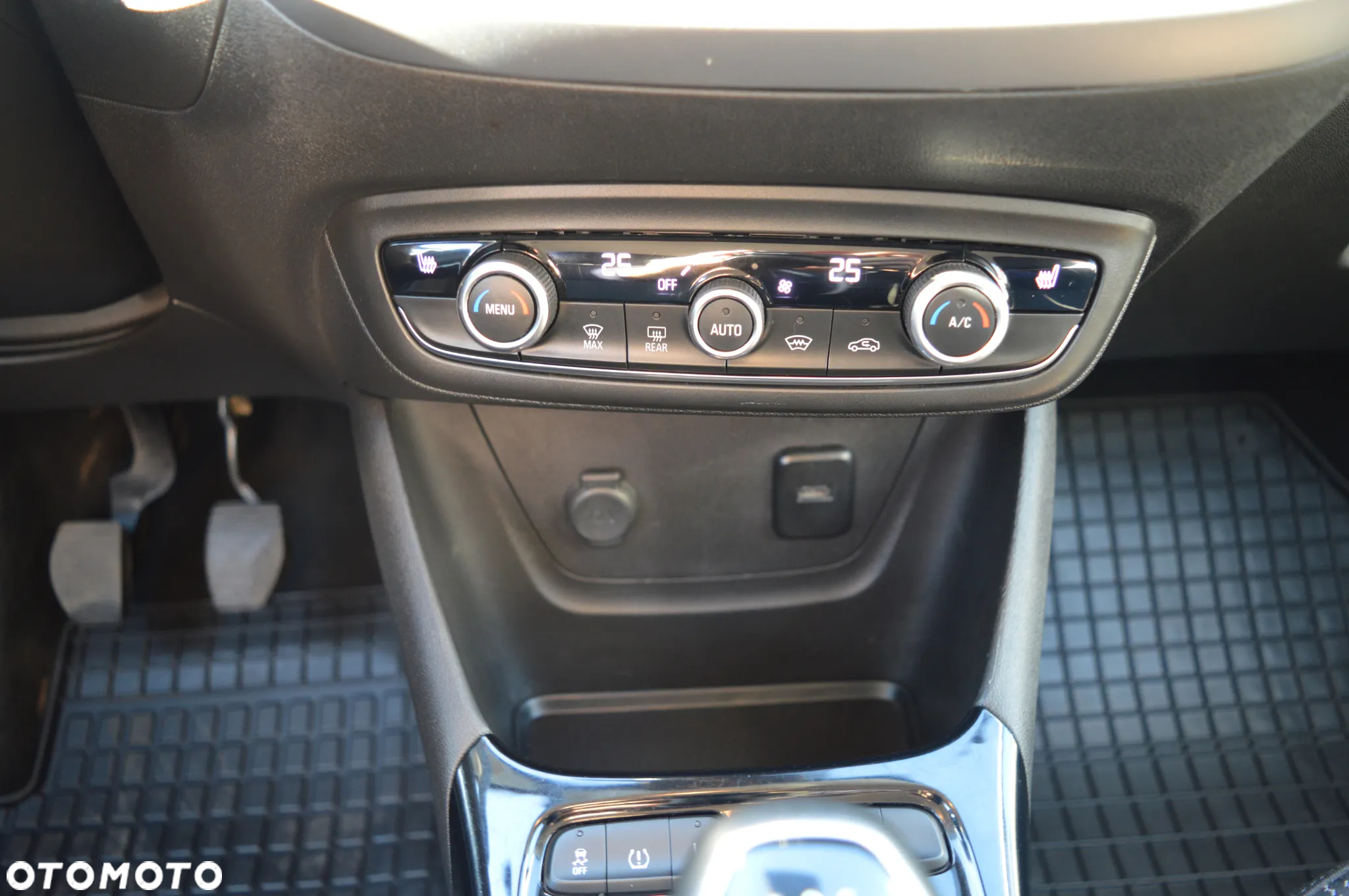 Opel Crossland X 1.2 Edition - 18