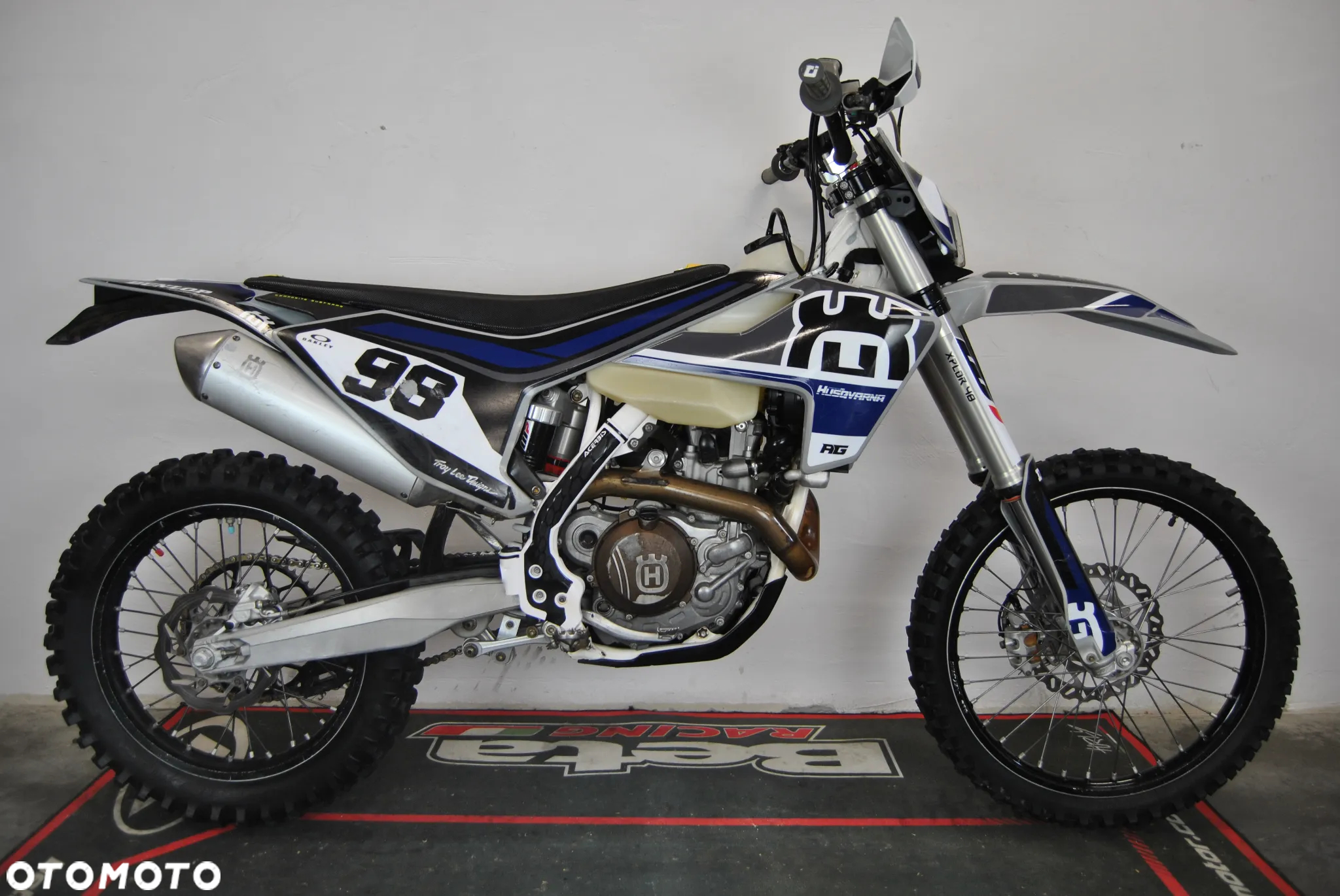 Husqvarna FE - 11